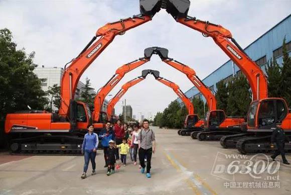 参观斗<a href=//product.d1cm.com/brand/shangong/ target=_blank>山工</a>厂