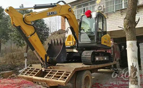 山重建机<a href=//product.d1cm.com/wajueji/ target=_blank>挖掘机</a>“出嫁”