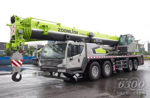 中联重科80吨6节臂汽车起重机ZTC800V653